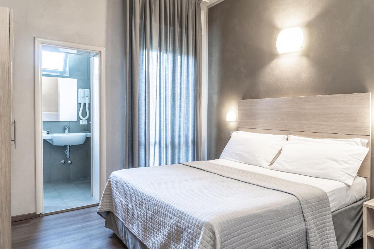 Hotel Columbia Bellaria-Igea Marina Exteriör bild